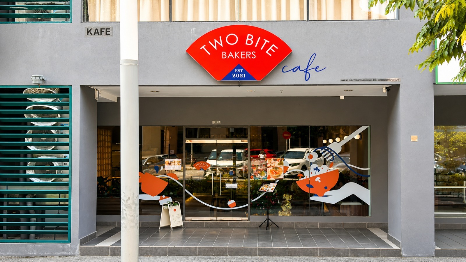 Two-Bite Bakers Cafe